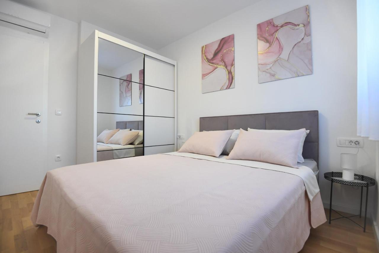 Garden Apartment Leoma With Free Parking! ザダル エクステリア 写真